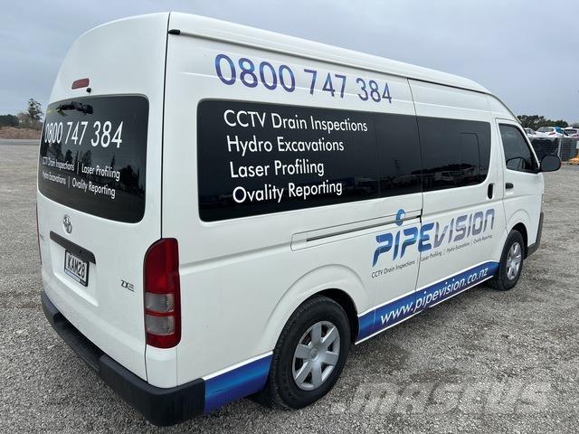 Toyota HiAce Utilitara