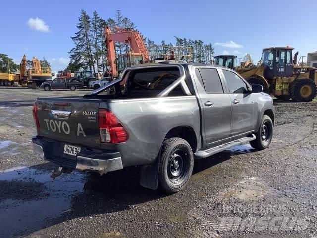 Toyota HiLux Pick up/Platou