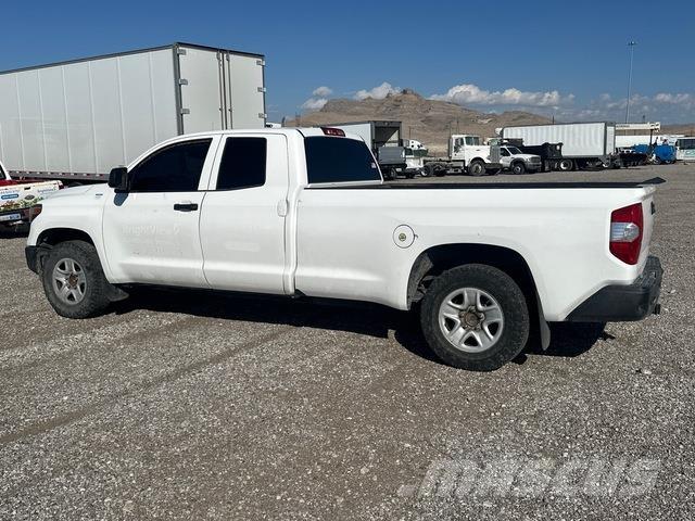 Toyota Tundra Pick up/Platou