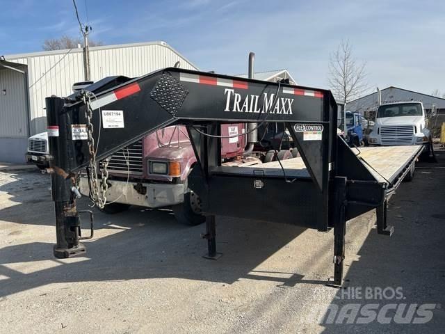 TrailMaxx  Remorci transport vehicule