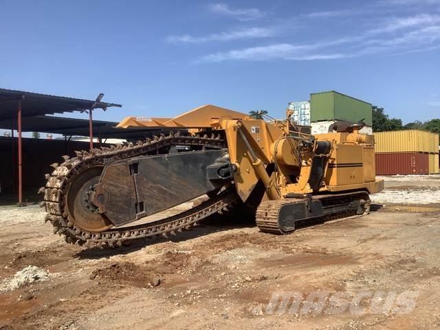 Trencor 1400L Excavatoare de santuri