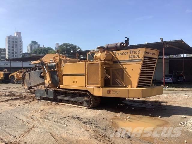 Trencor 1400L Excavatoare de santuri