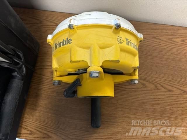 Trimble  Utilaje construcții - Altele