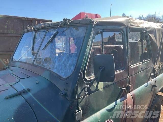  UAZ 469B Masini