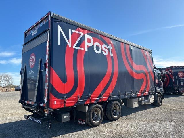 UD CD 25 360 Camion cu prelata