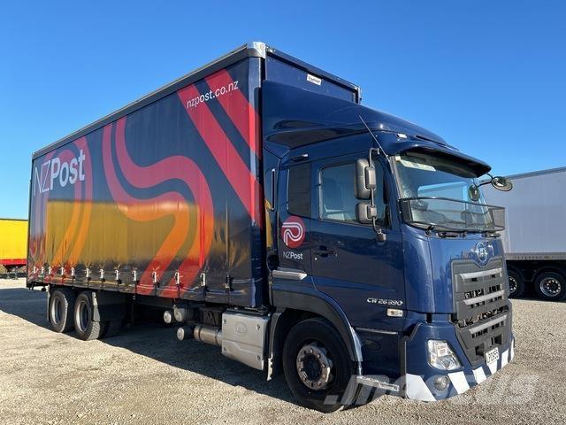 UD CW 26 390 Camion cu prelata