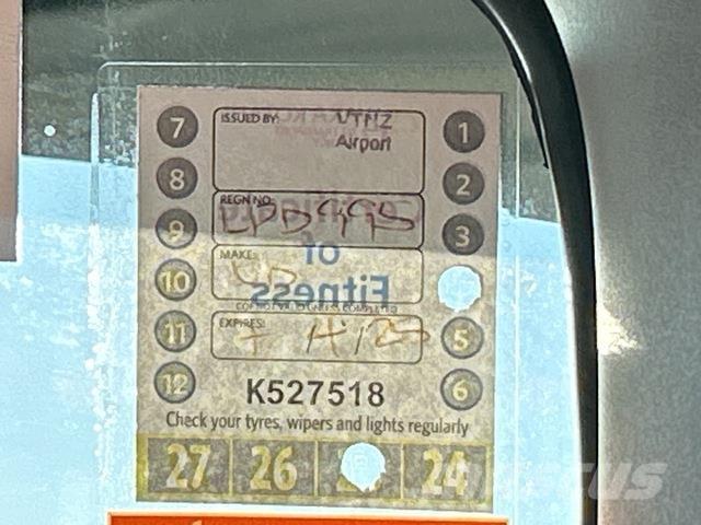 UD CW 26 390 Camion cu prelata