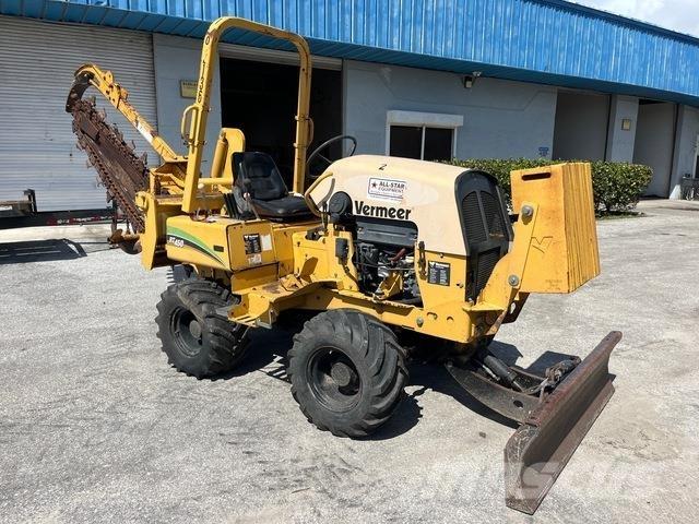 Vermeer RT450 Excavatoare de santuri