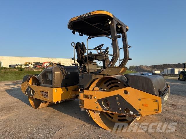 Volvo DD120C Cilindri compactori dubli