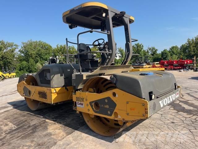 Volvo DD120C Cilindri compactori dubli