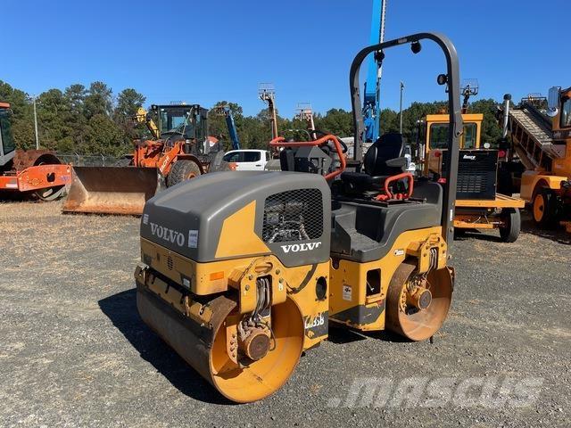 Volvo DD35B Cilindri compactori dubli