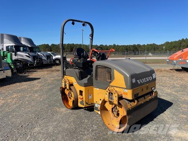 Volvo DD35B Cilindri compactori dubli