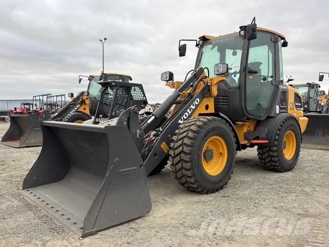 Volvo JL20H Incarcator pe pneuri