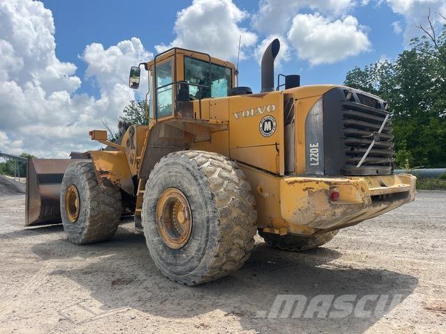 Volvo L220E Incarcator pe pneuri