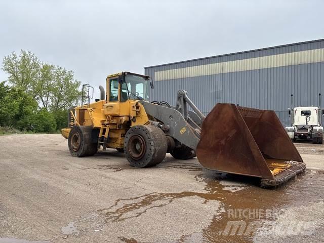 Volvo L220E Incarcator pe pneuri