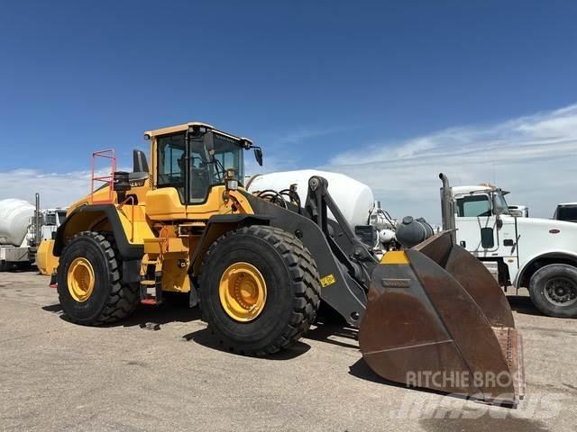Volvo L220H Incarcator pe pneuri