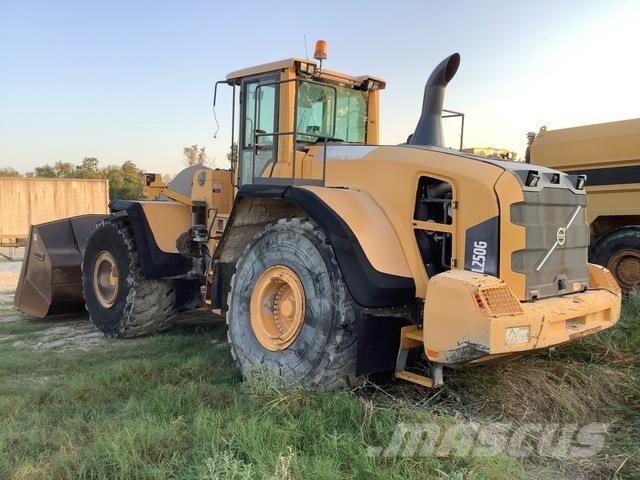 Volvo L250G Incarcator pe pneuri