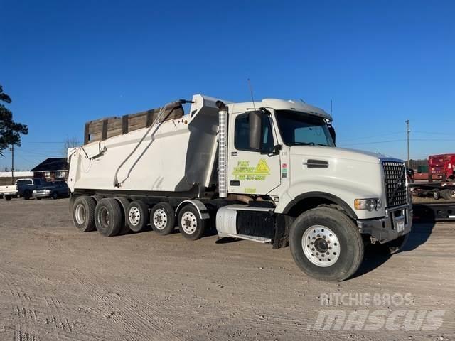Volvo VHD Autobasculanta