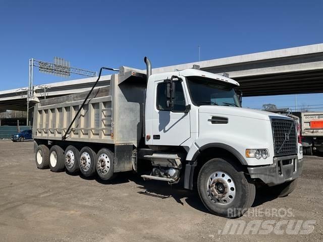 Volvo VHD Autobasculanta