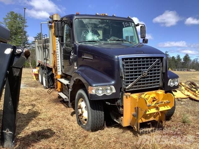 Volvo VHD Autobasculanta