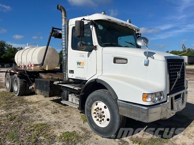 Volvo VHD64 Camion cu incarcator