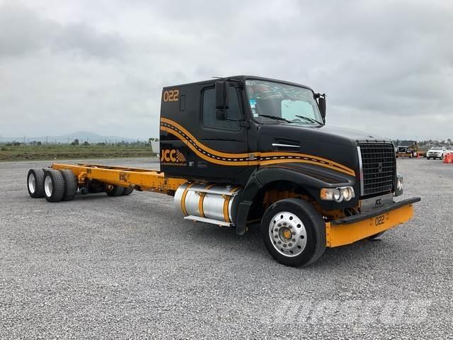 Volvo VHD64F Cabine si interior