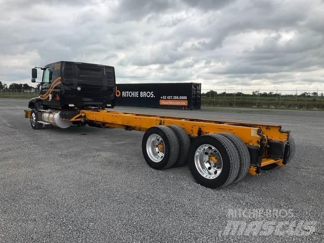 Volvo VHD64F Cabine si interior