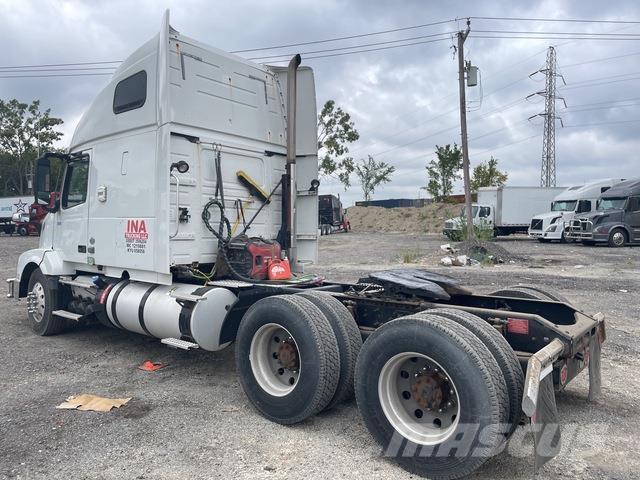 Volvo VLN670 Autotractoare