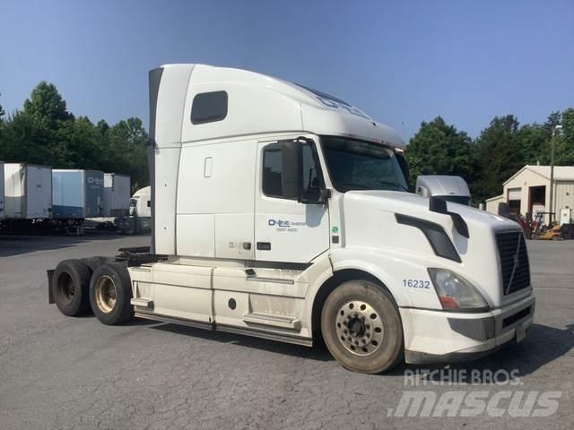 Volvo VNL Autotractoare