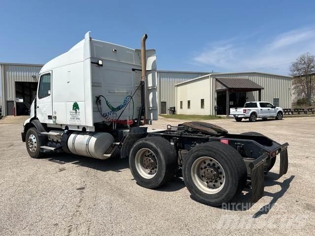 Volvo VNL Autotractoare