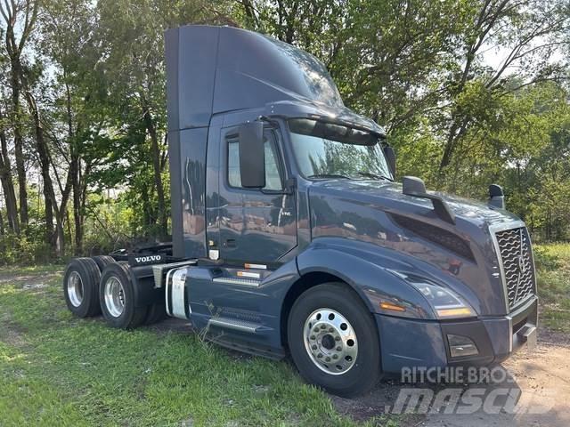 Volvo VNL Autotractoare