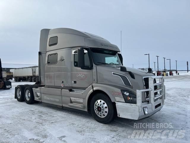 Volvo VNL Autotractoare