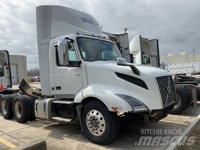 Volvo VNL Autotractoare