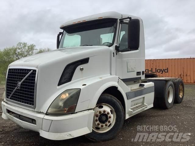 Volvo VNL Autotractoare