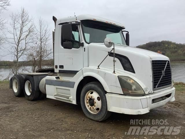 Volvo VNL Autotractoare