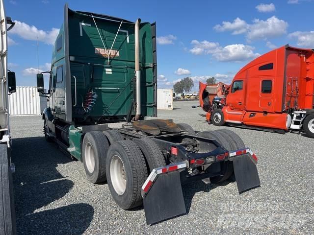 Volvo VNL Autotractoare
