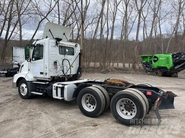 Volvo VNL Autotractoare