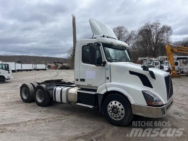 Volvo VNL Autotractoare