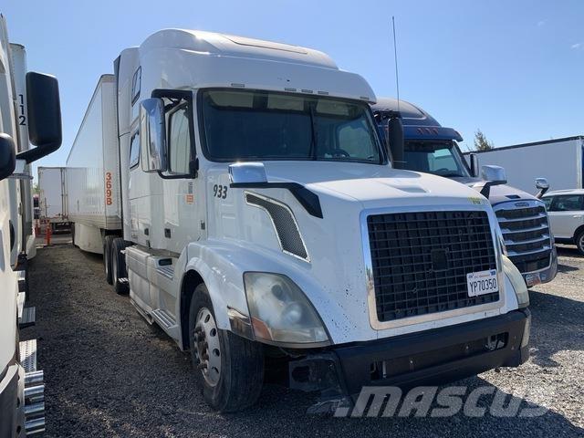 Volvo VNL Autotractoare