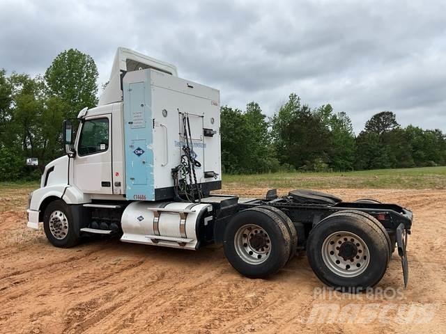 Volvo VNL Autotractoare