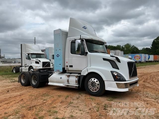Volvo VNL Autotractoare