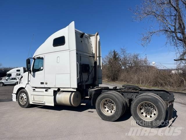 Volvo VNL Autotractoare