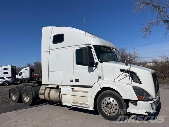 Volvo VNL Autotractoare