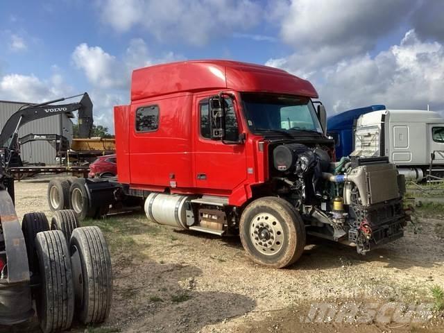 Volvo VNL Autotractoare