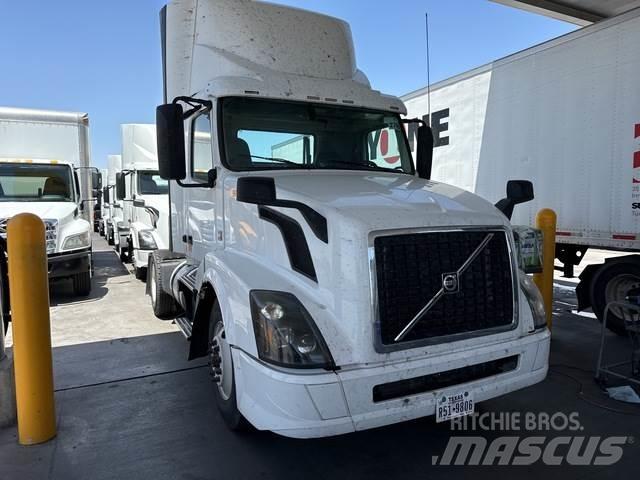 Volvo VNL Autotractoare