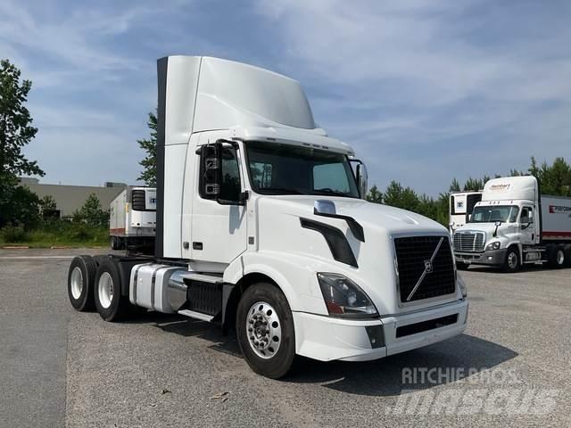 Volvo VNL Autotractoare