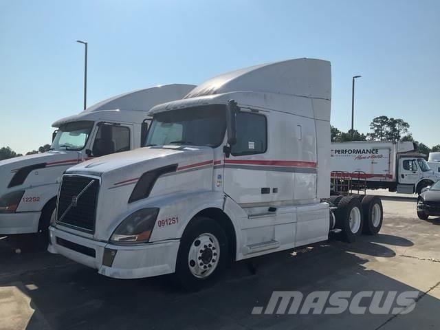 Volvo VNL Autotractoare