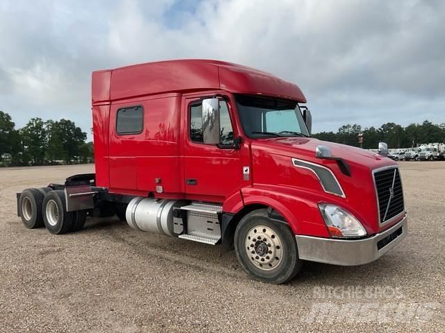 Volvo VNL Autotractoare