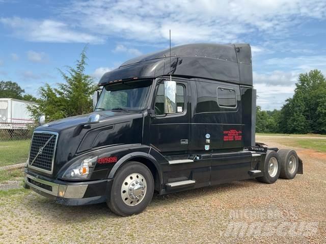 Volvo VNL Autotractoare