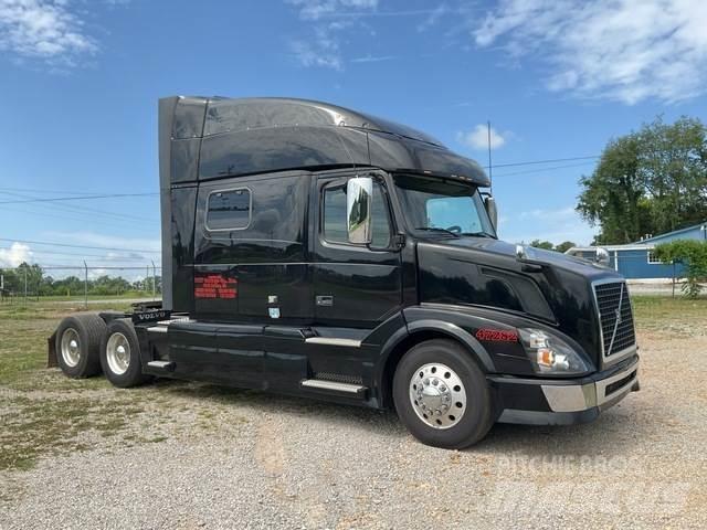 Volvo VNL Autotractoare